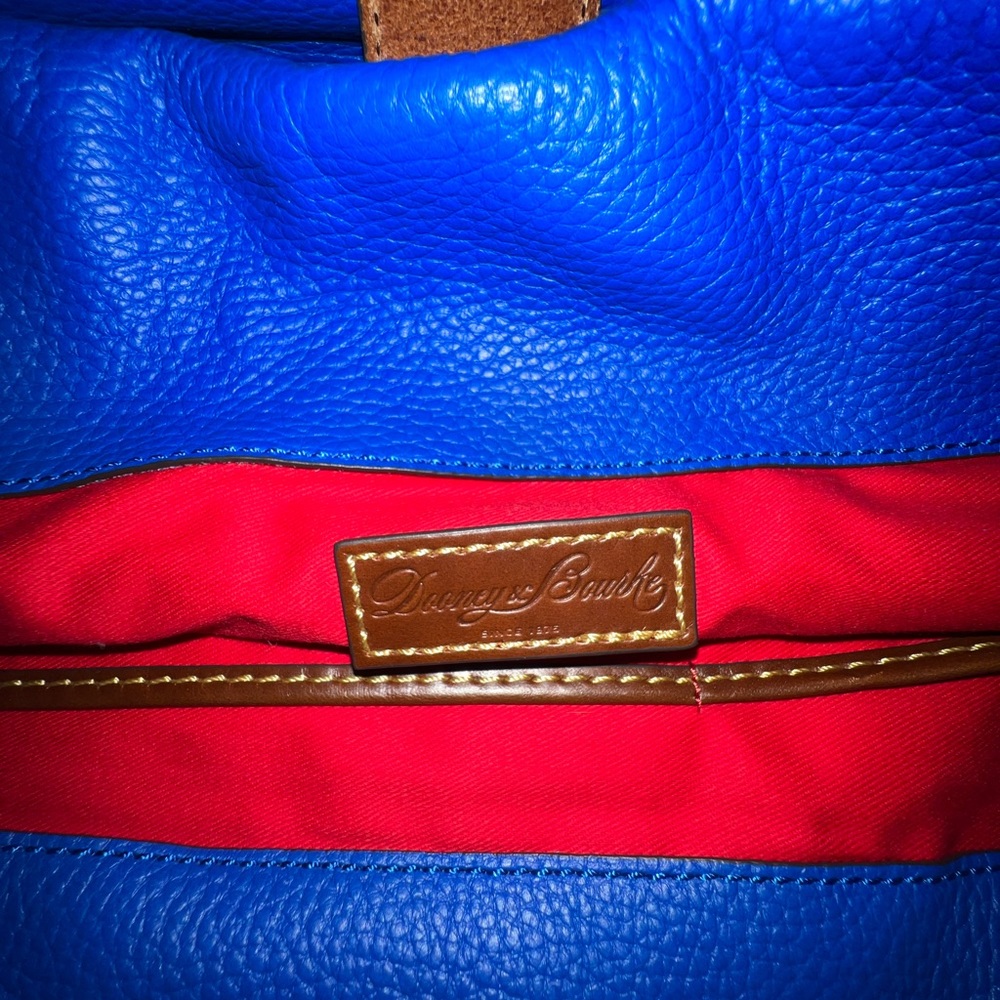 Dooney Bourke new cross body - Picture 3 of 3